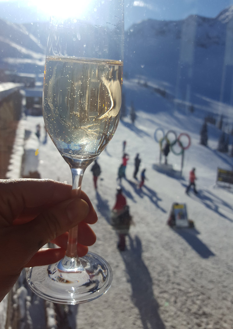 On Mountain Apres