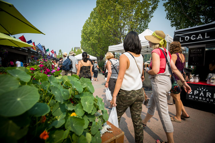 Shopping at the Whistler Farmers' Market