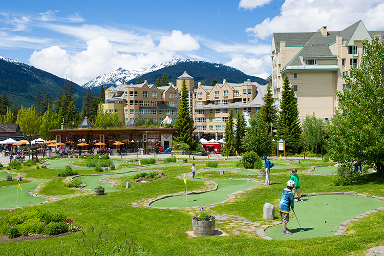 Kids playing mini putt in Whistler