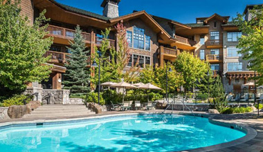 First Tracks Hotel